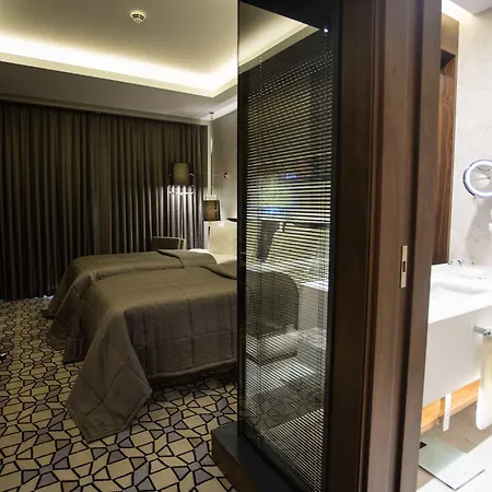 Grand Harilton Hotel 5*