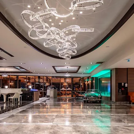 Grand Harilton Ξενοδοχείο 5*