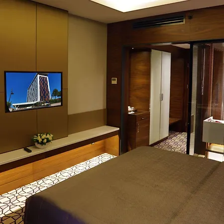 Hotel Grand Harilton 5*