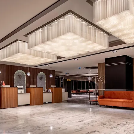 Ξενοδοχείο Grand Harilton 5*